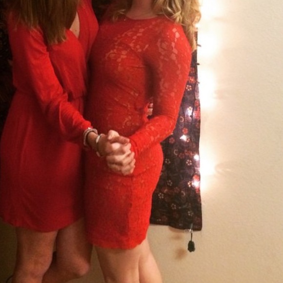 red lace dress - Picture 2 of 6
